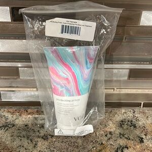 New Voir Perfecting Prism Color Protecting Pre Shampoo Treatment